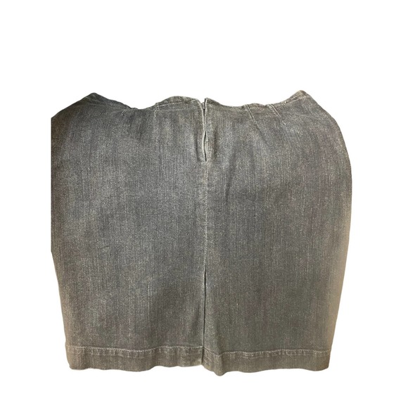 Denim skirt -Womens - Picture 2 of 6
